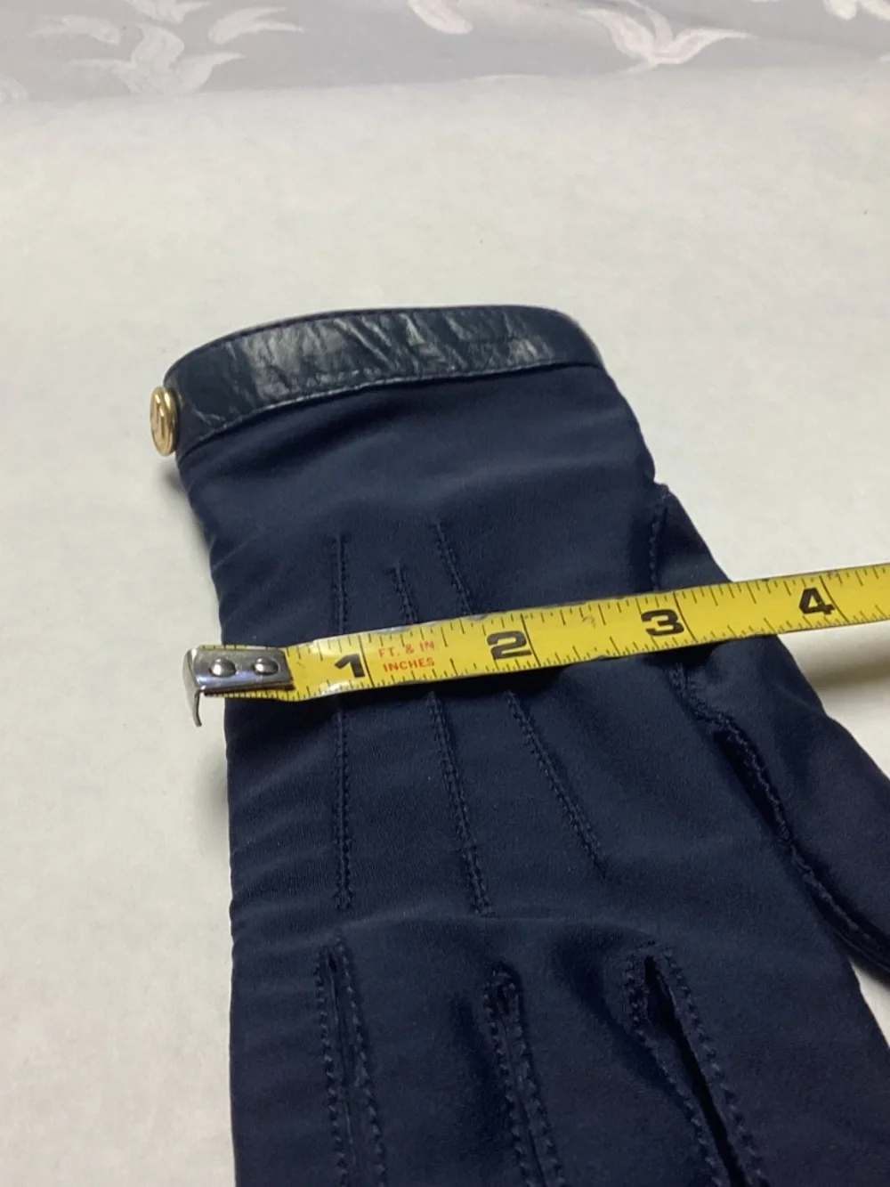 ISOTONER a blue gloves. these are